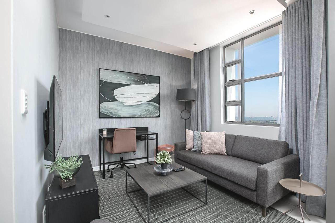 The Median Serviced Apartment Collection Johannesburgo Exterior foto
