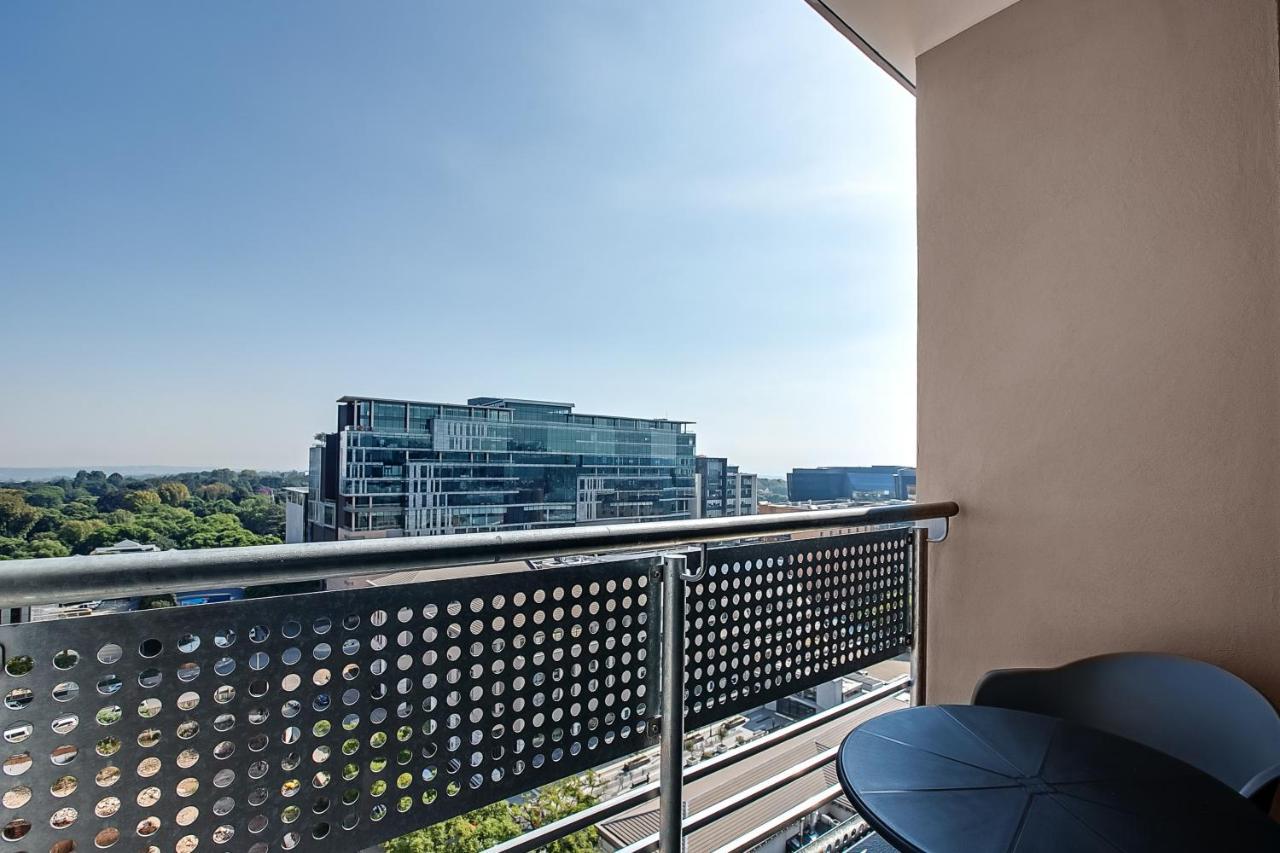 The Median Serviced Apartment Collection Johannesburgo Exterior foto