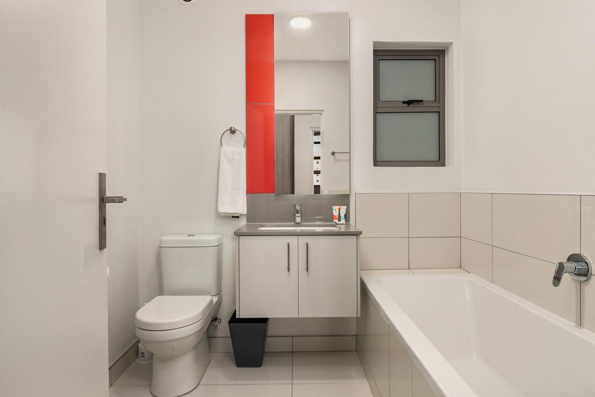 The Median Serviced Apartment Collection Johannesburgo Exterior foto